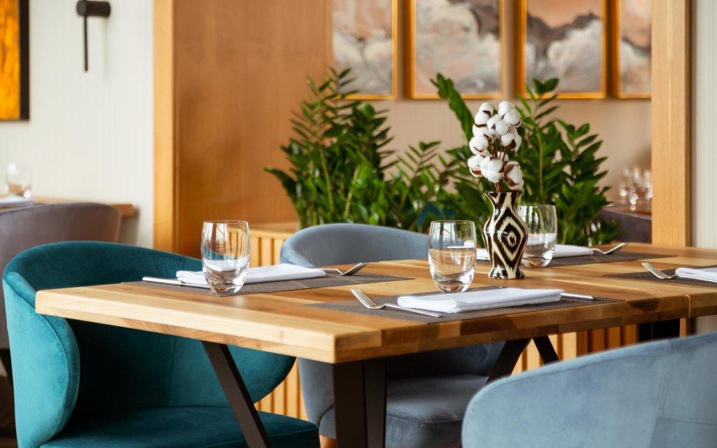 Courtyard By Marriott Tashkent Hotel Екстериор снимка