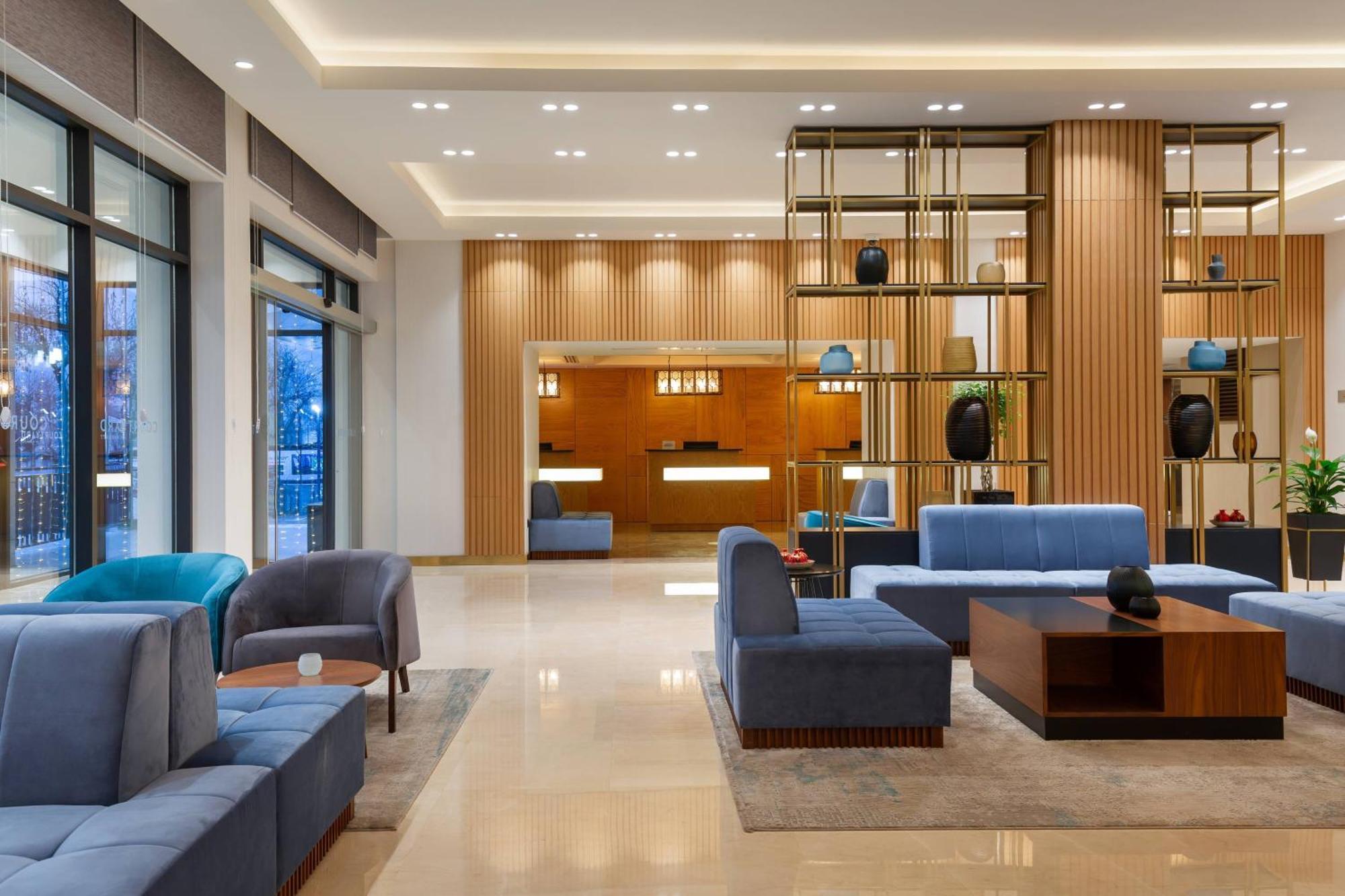 Courtyard By Marriott Tashkent Hotel Екстериор снимка